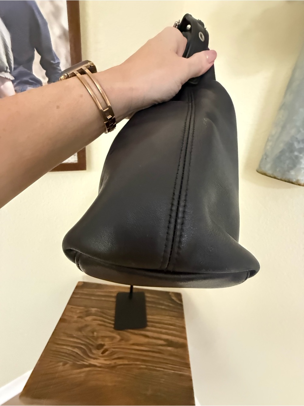Vintage Coach Ergo Zip Hobo 9058 | Black Glove-Tanned Leather | (2000) - Picture 7 of 14